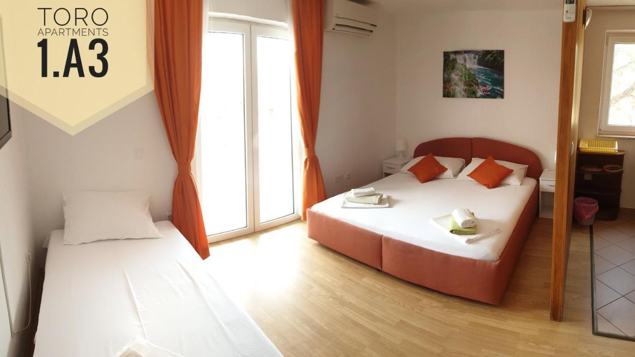 Apartments Toro Pag Town Room photo