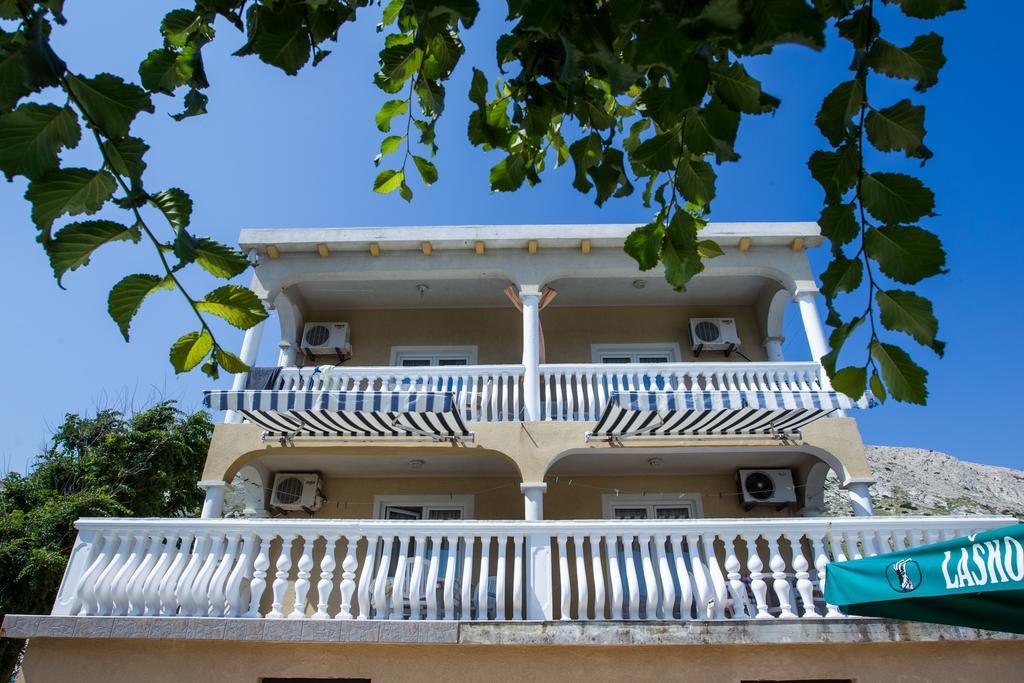 Apartments Toro Pag Town Exterior photo